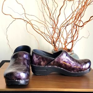 Dansko Professional Graphite Patent Clog Size 40